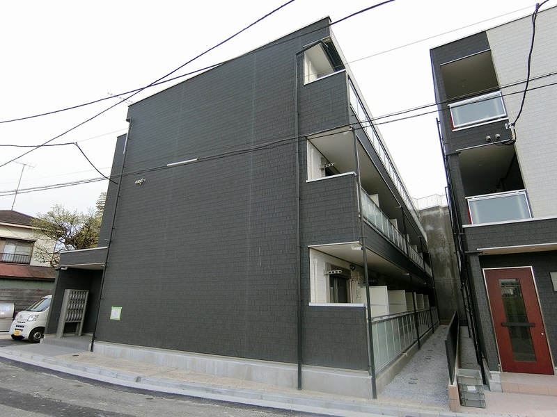 建物外観　【女性のお一人暮らしでも安心のセキュリティ♪】