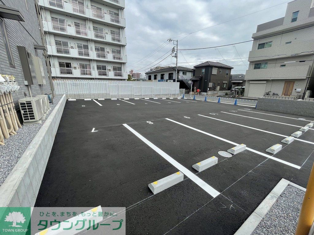 駐車場　駐車場