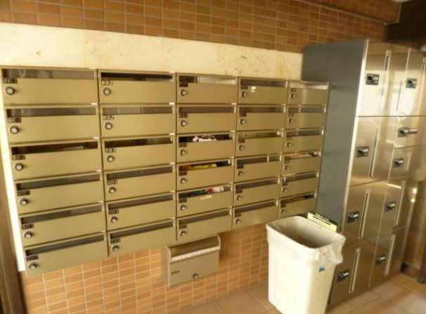 東急東横線 学芸大学駅 徒歩12分 8階建 築26年の外観写真
