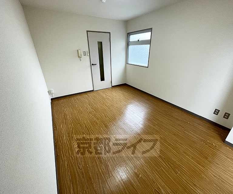 ピュアコート錦の居間写真