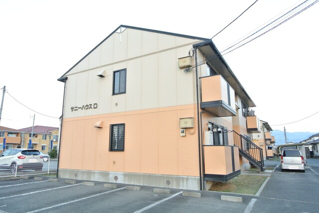建物外観　☆全室角部屋！　２階建て　軽量鉄骨造のアパート☆