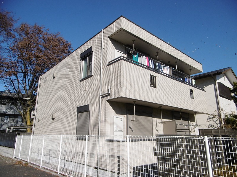 建物外観　2013年4月築のワンフロア2世帯旭化成へーベルメゾンです！