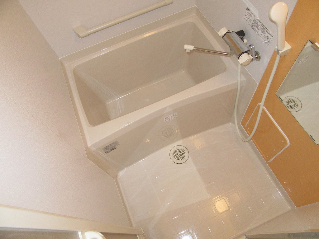 バス・シャワールーム　浴室乾燥機能付き