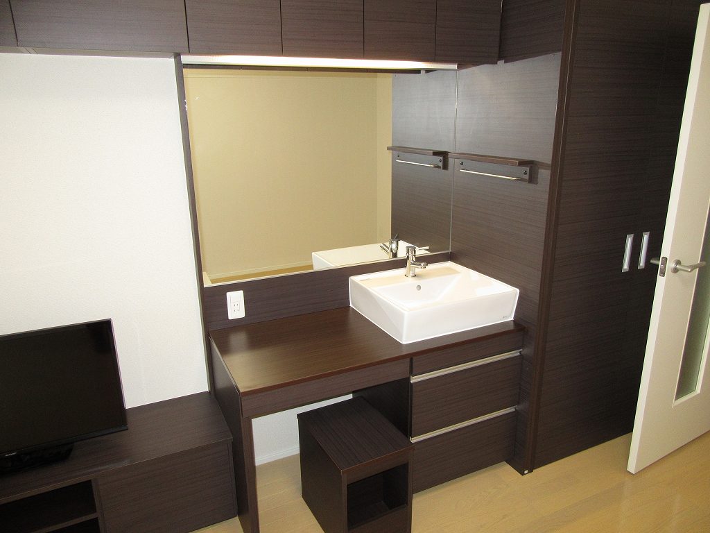 洗面設備　ドレッサータイプ
