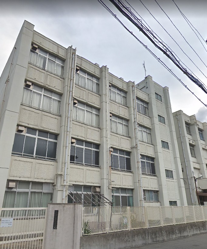 中学校　大阪市立大正西中学校（中学校）まで1015m