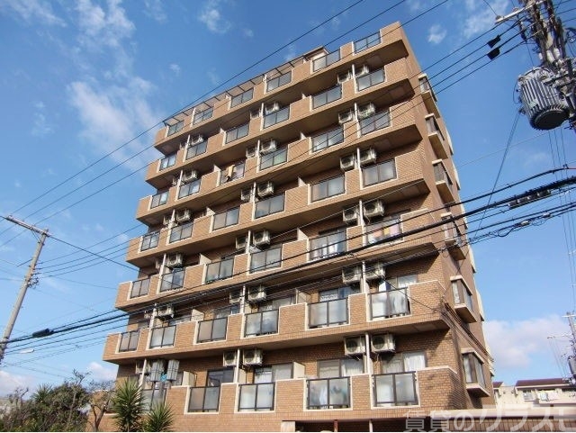 建物外観　タイル張りのおしゃれな外観です！