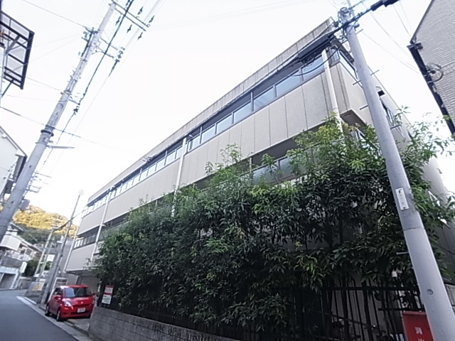 神戸市兵庫区都由乃町のマンションの建物外観