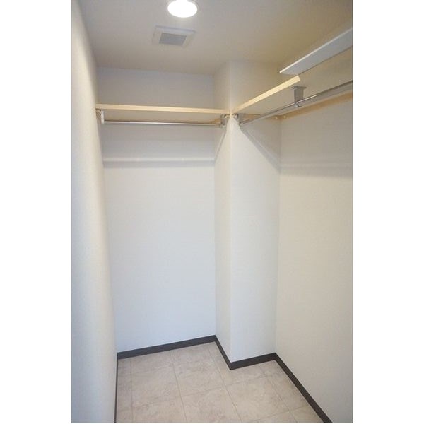 収納　ウォークインクローゼット