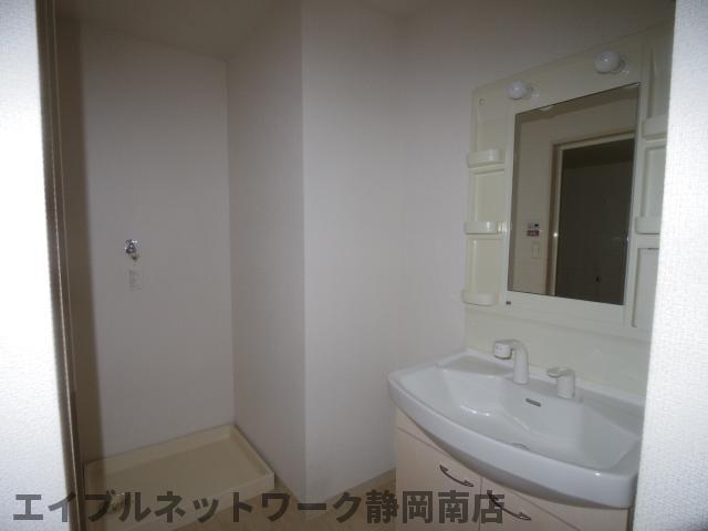 洗面設備　広い洗面スペース