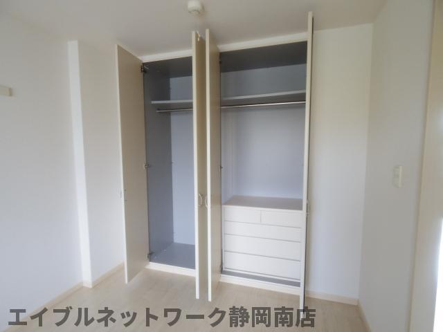 収納　たっぷりとした収納スペースです