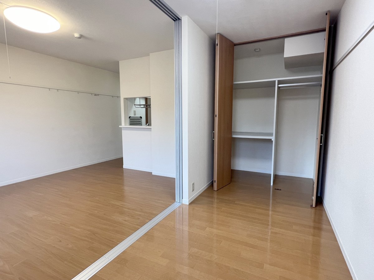 スーパー　おーばん桜田南店（スーパー）まで752m