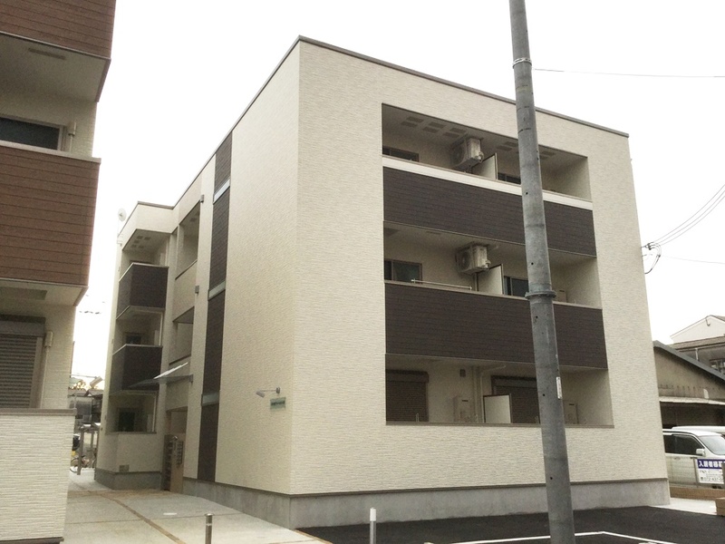 建物外観　※同タイプ同モデルの写真を使用