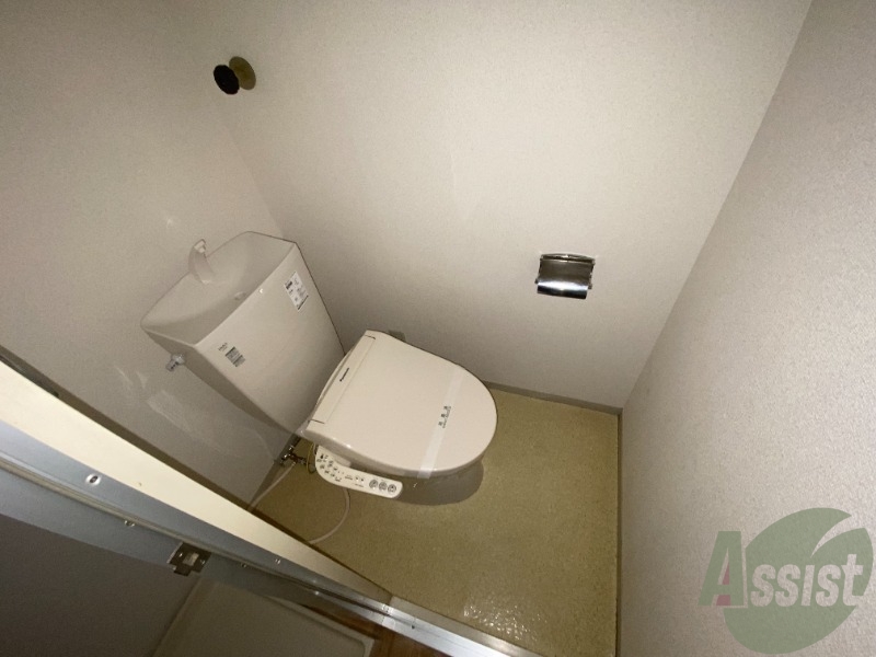 トイレ　トイレとお風呂が別なので清潔に使えて嬉しいですね。