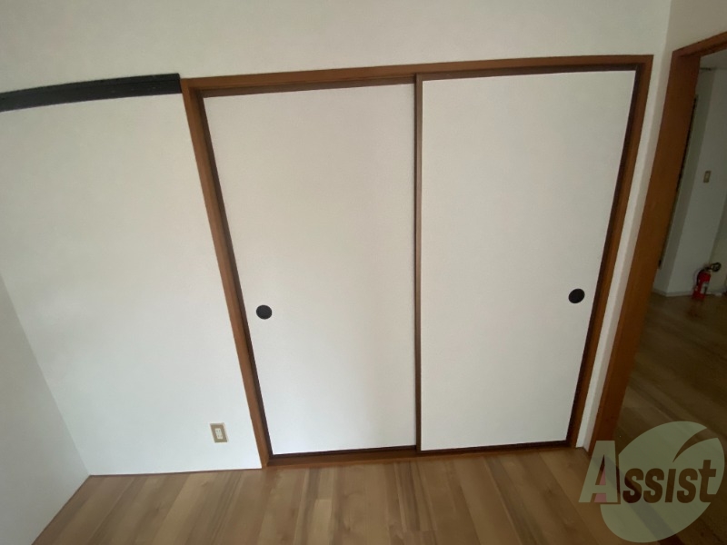 収納　収納はこちらになります。別の部屋にも収納がございます！