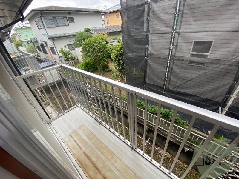 バルコニー　バルコニーがあるので洗濯物は外に干せそうですね～