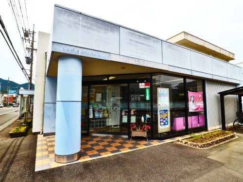銀行　しずおか焼津信用金庫長田支店（銀行）まで399m
