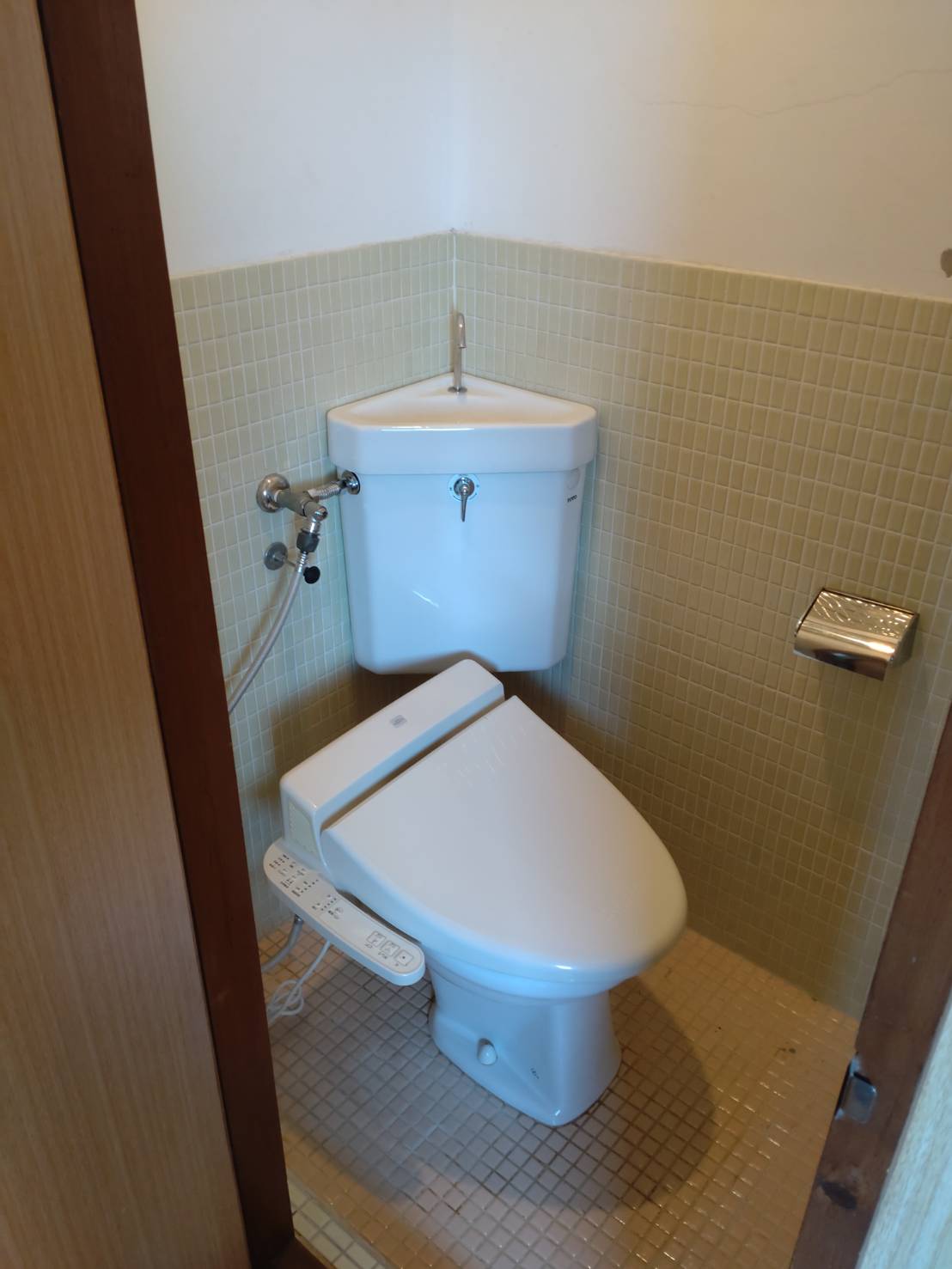 トイレ　温水洗浄便座でお尻を綺麗に♪