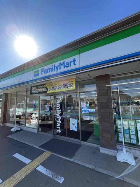 コンビニ　ファミリーマート　平岡町二俣店（コンビニ）まで584m