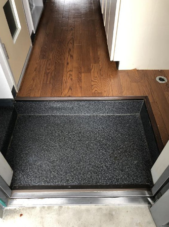 玄関　シンプルで使いやすい玄関です