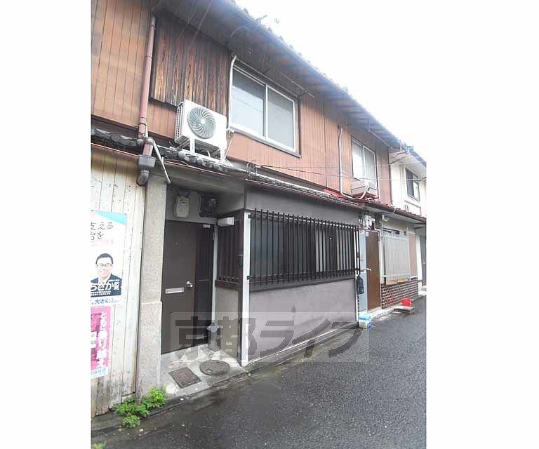 岡崎西福ノ川町貸家の建物外観