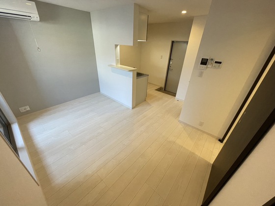 居室・リビング　※別号室の写真です。