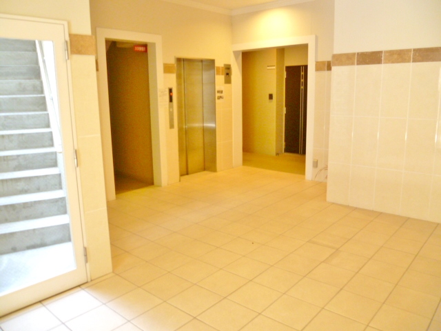 ロビー　エレベーターホール