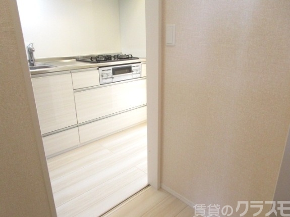 玄関　玄関を一歩入ると・・・こんな感じです。