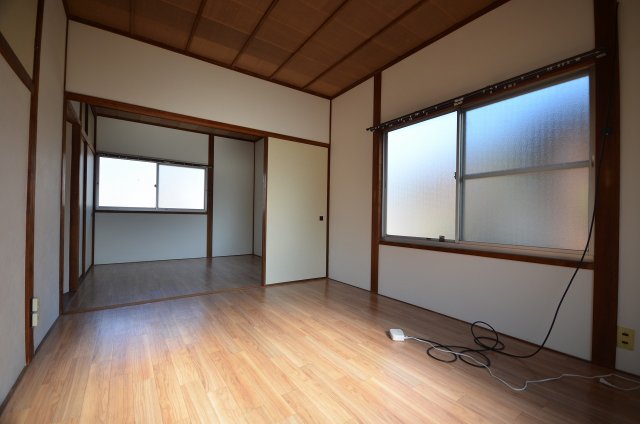 居室・リビング　写真は別号室のものです。