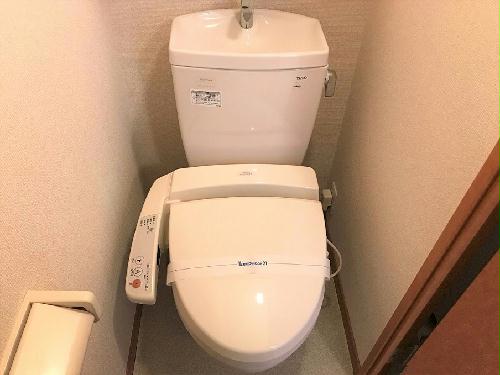 トイレ　温水洗浄便座