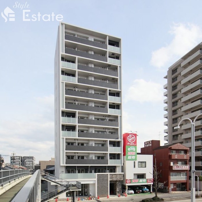 【名古屋市昭和区阿由知通のマンションの建物外観】