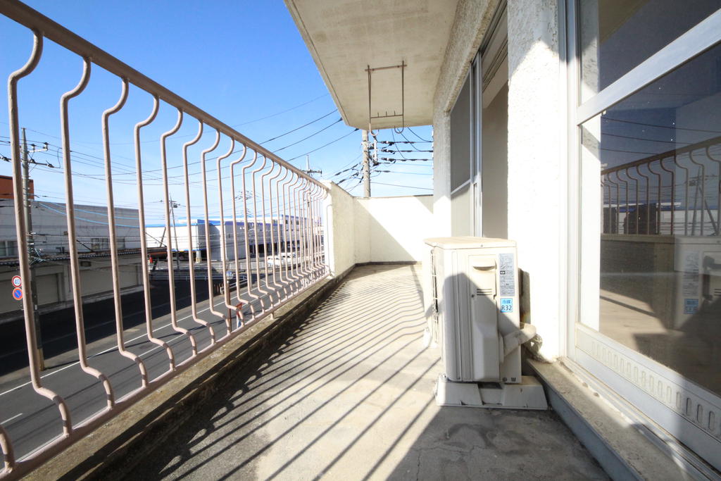 バルコニー　広めのバルコニー