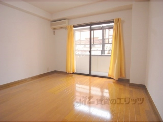 居室・リビング　居室