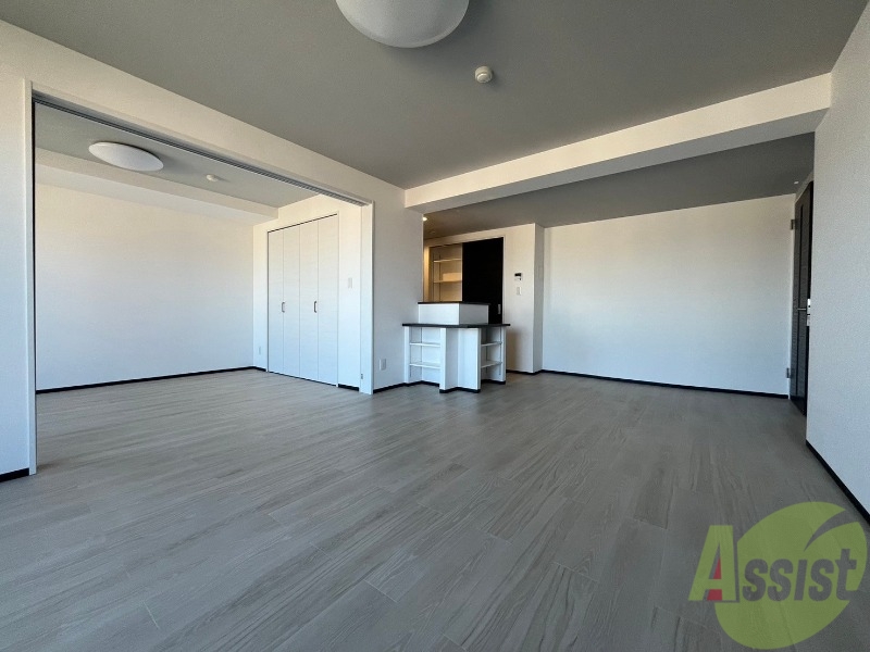 居室・リビング　広々としたリビングですね。使い勝手がよさそうですね！