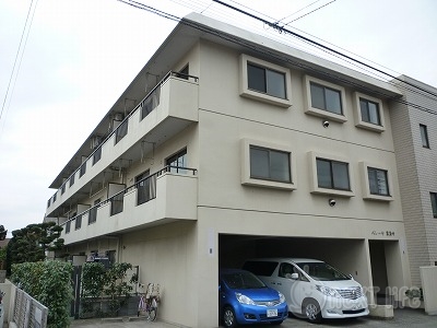 府中市若松町のマンションの建物外観