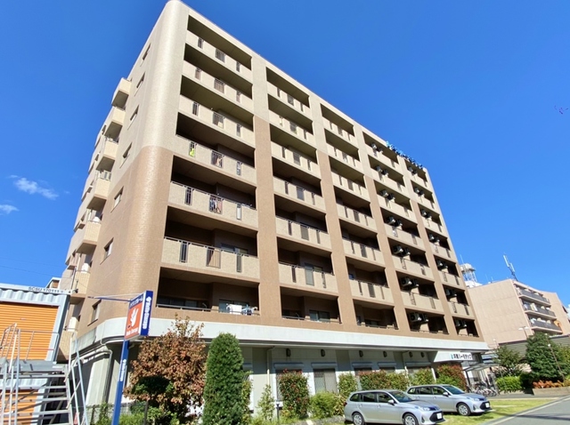 建物外観　全室南向きで日当たりのいいマンション