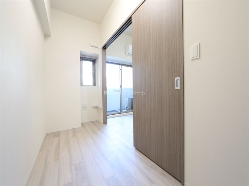 その他部屋・スペース　洋室4.0帖　収納充実　窓付（換気良好）