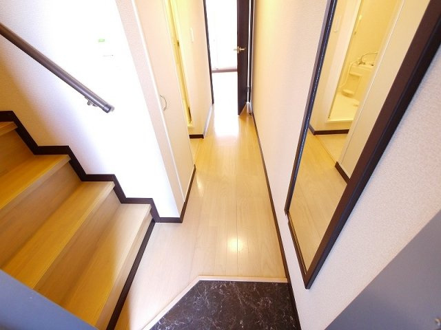 玄関　落ち着いた玄関です