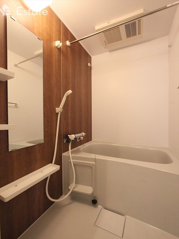 バス・シャワールーム　バスルーム