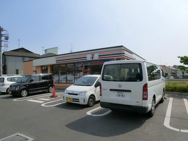 コンビニ　セブンイレブン（コンビニ）まで500m