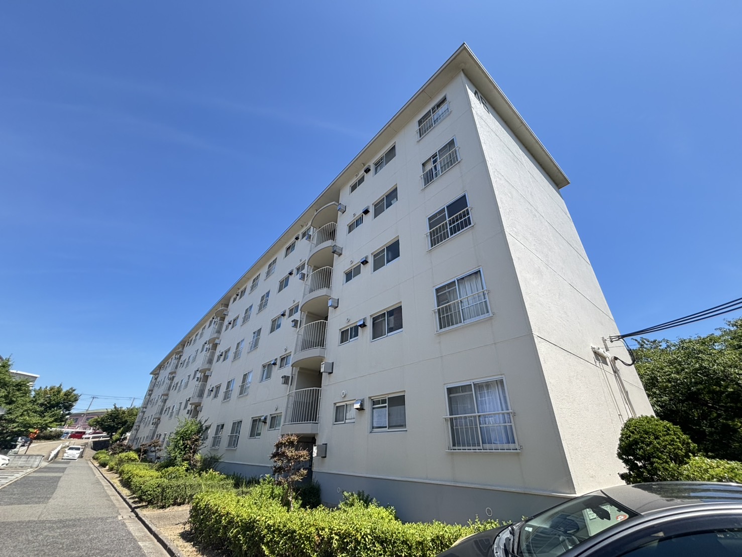 神陵台東住宅46号棟の外観写真