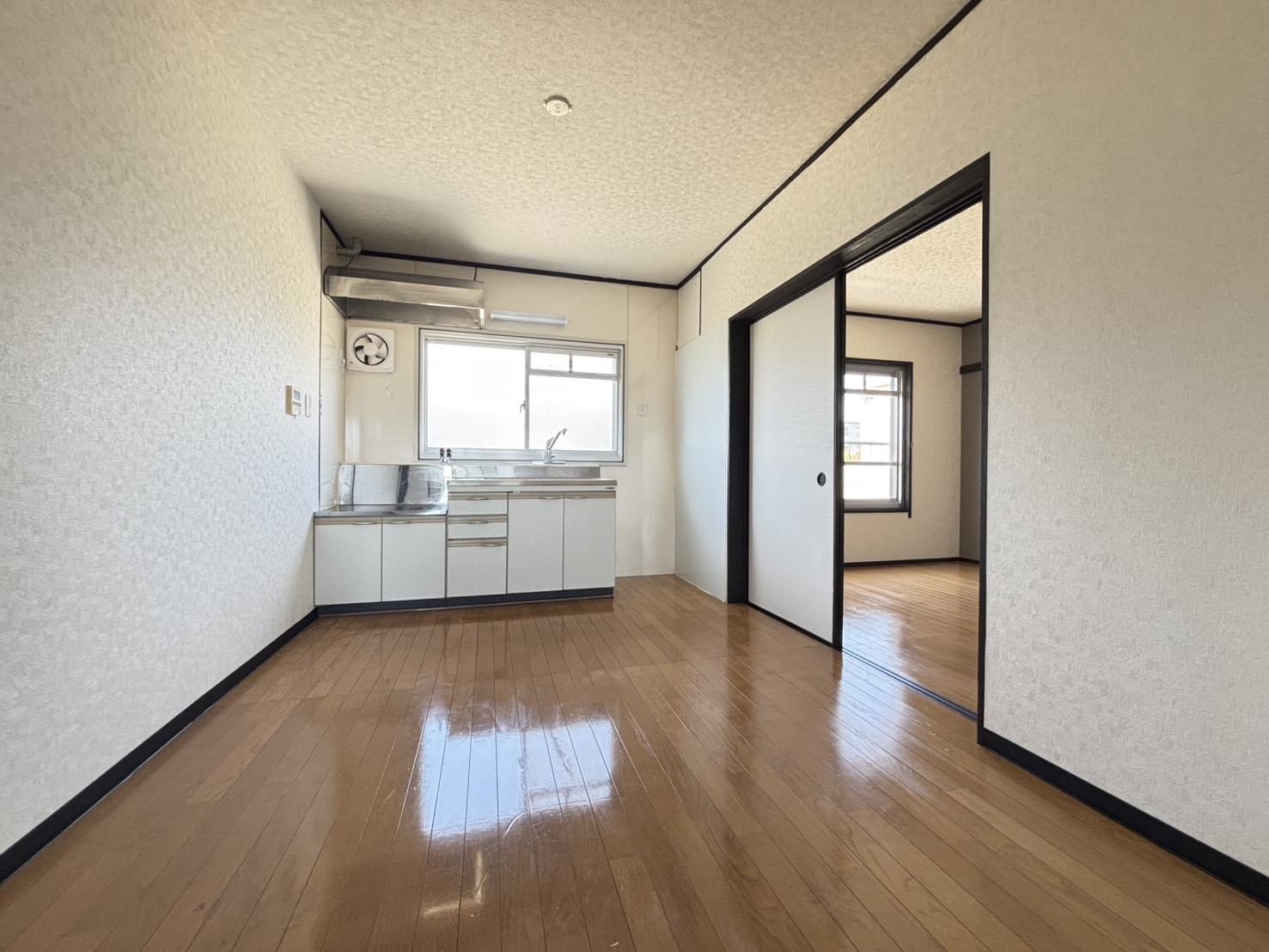 神陵台東住宅46号棟の居間写真