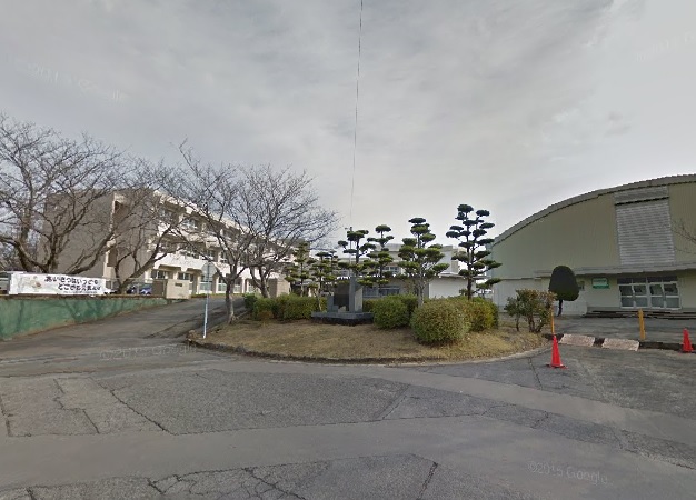 小学校　諫早市立西諫早小学校（小学校）まで703m