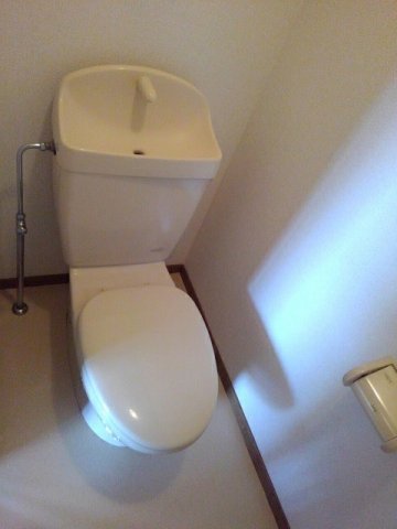 トイレ　コンパクトで使いやすいトイレです