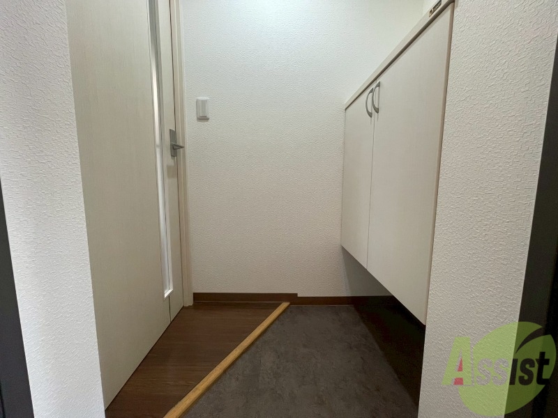 玄関　玄関です。白を基調としていて清潔感があります！