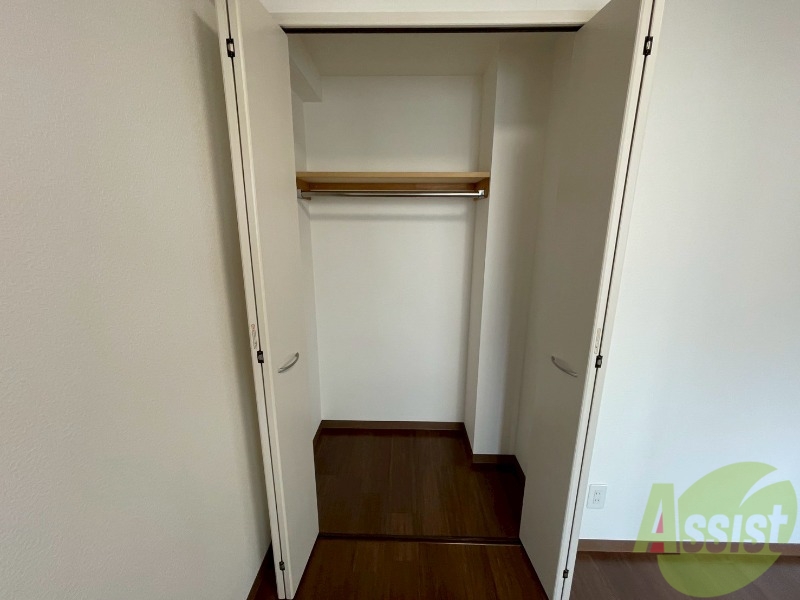 収納　寝室の収納です。部屋がすっきり片付きます。