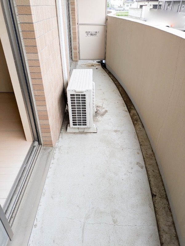 バルコニー　図面と現状に相違がある場合には現状を優先