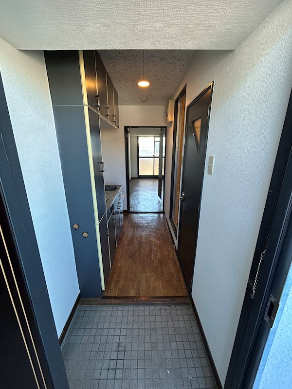 玄関　写真と異なる場合は現況優先。