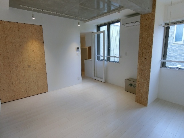 居室・リビング　※同一タイプ他部屋