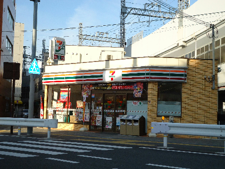 コンビニ　セブンイレブン 枚方市駅東口店（コンビニ）まで431m