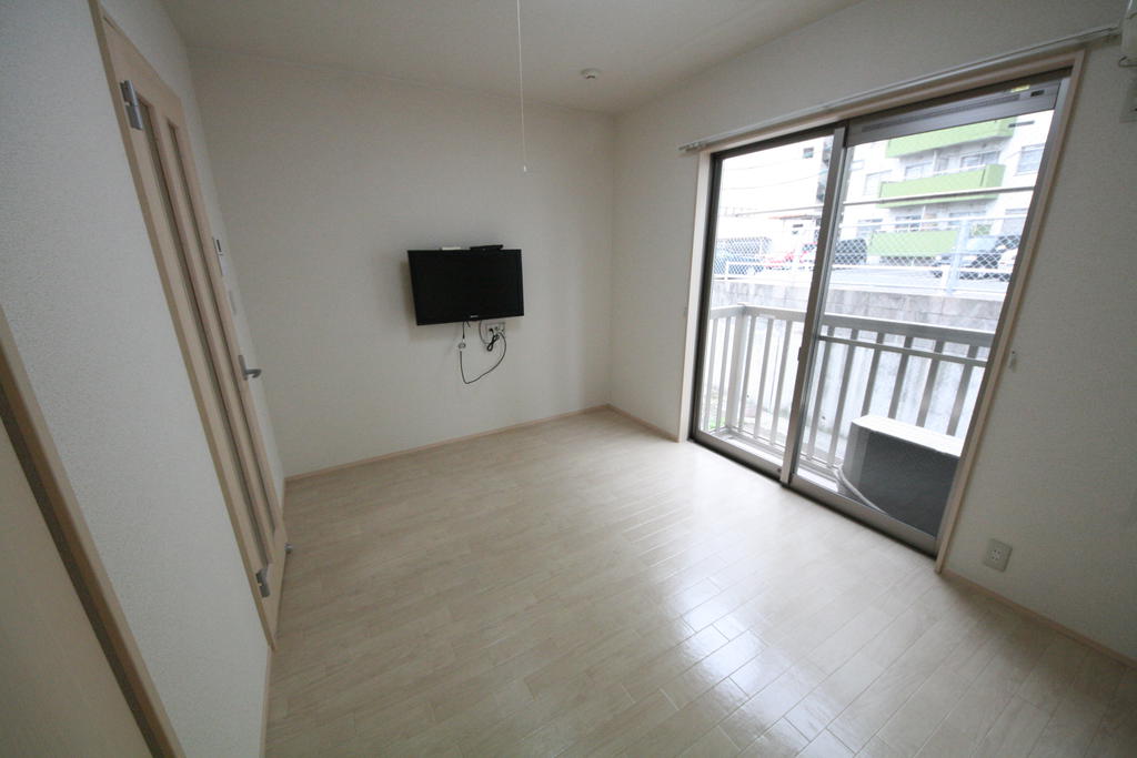 居室・リビング　明るい居室